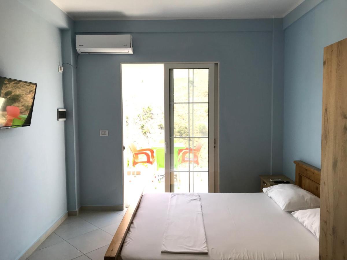 Vila Bedro Sarandë エクステリア 写真