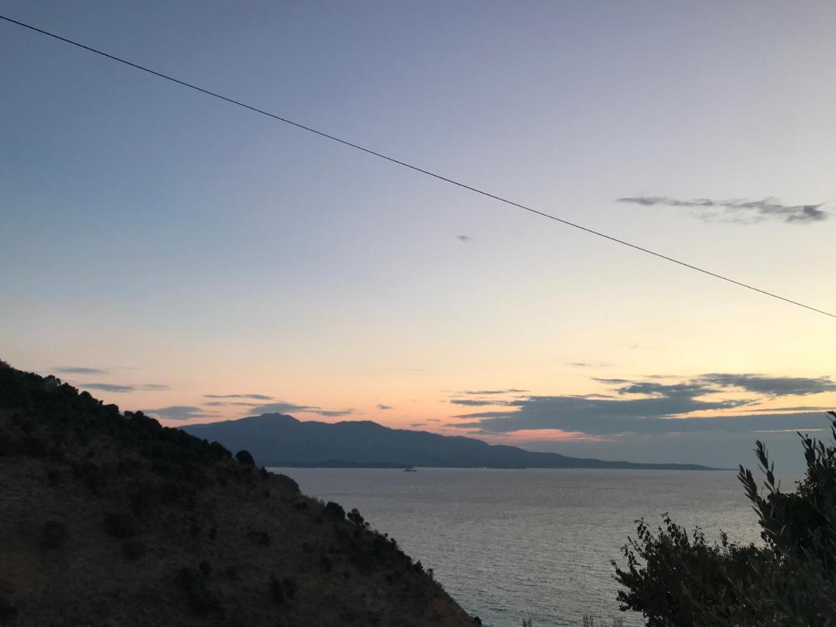 Vila Bedro Sarandë エクステリア 写真
