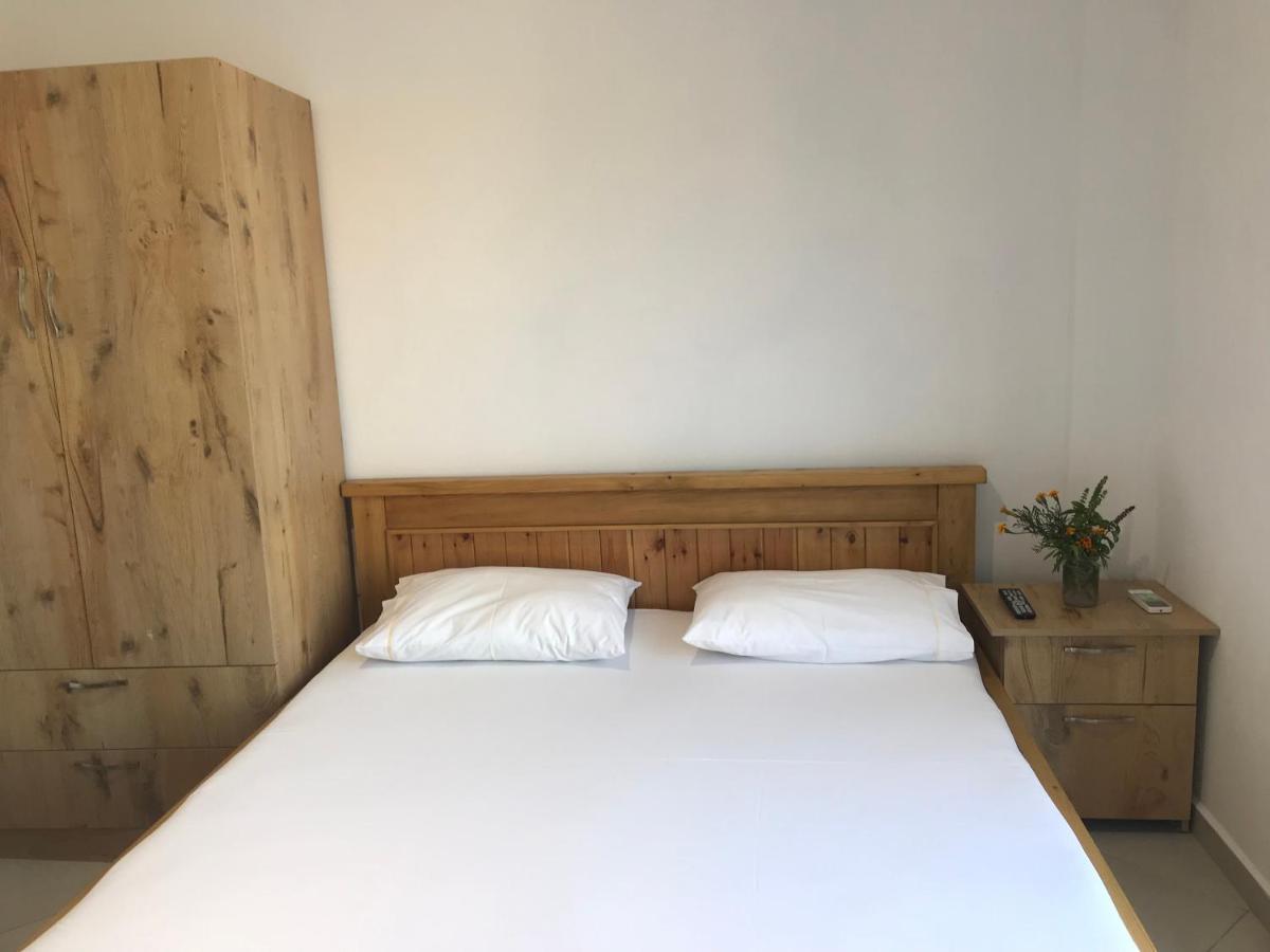 Vila Bedro Sarandë エクステリア 写真