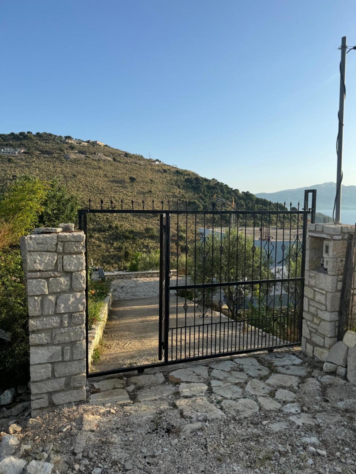 Vila Bedro Sarandë エクステリア 写真